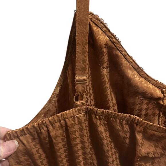 Torrid Woven Jacquard Lace Trim Midi Dress size 2 - Picture 9 of 12